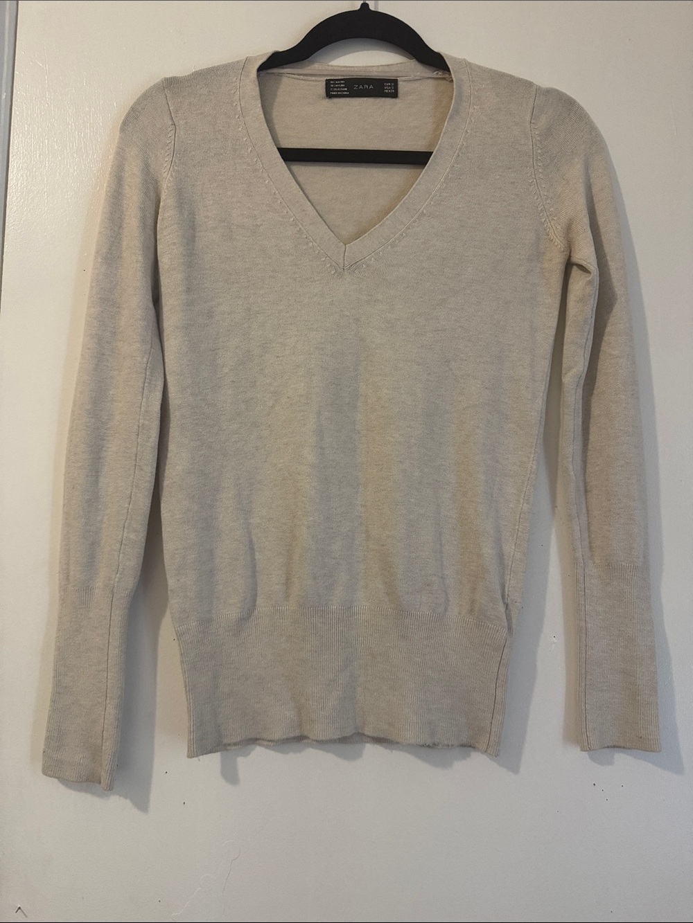 Zara Light Cream V-Neck Knit Sweater